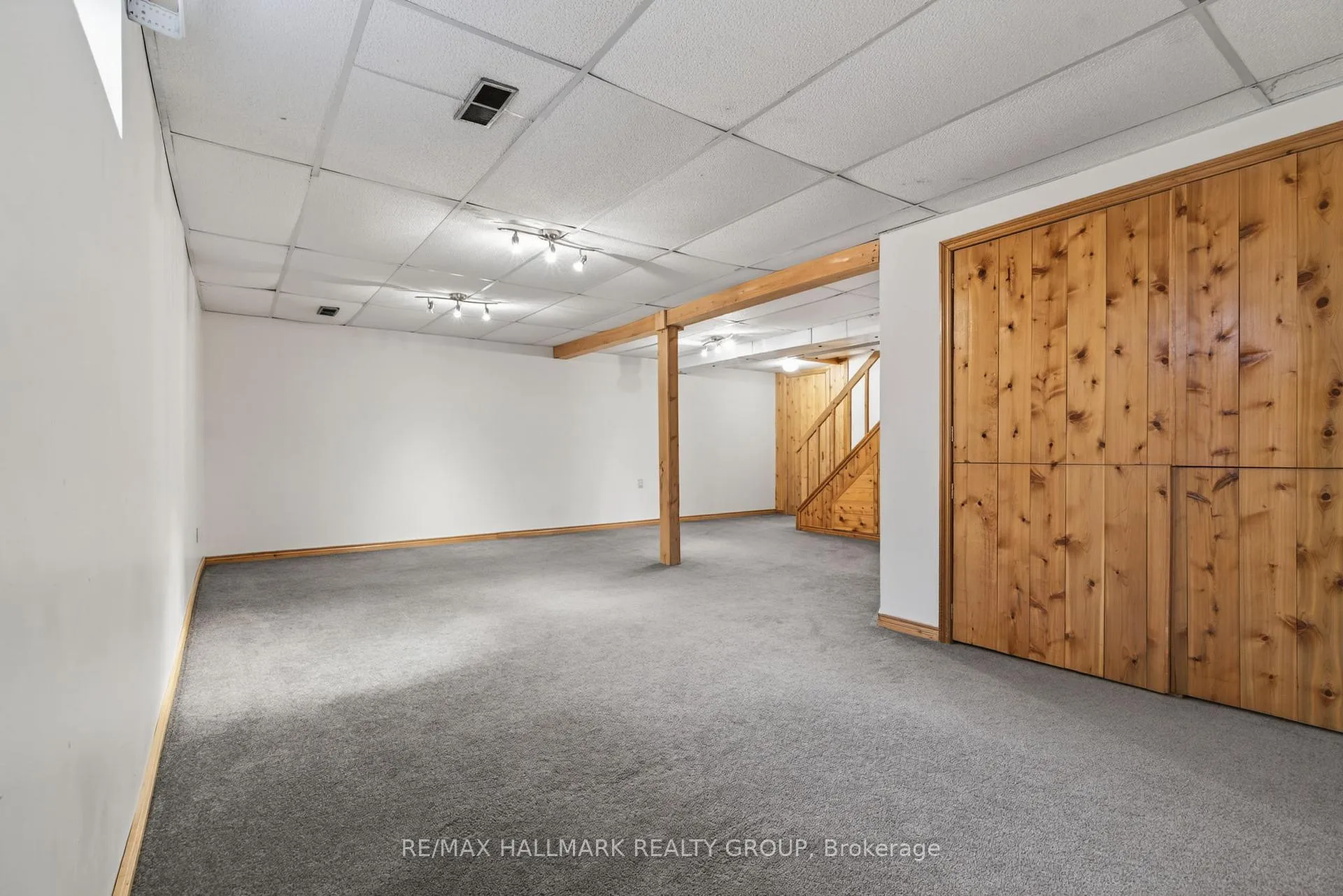 Photo 30 of 24 Hobart Crescent, Ottawa, Sheahan Estates/Trend Village — HOMEH