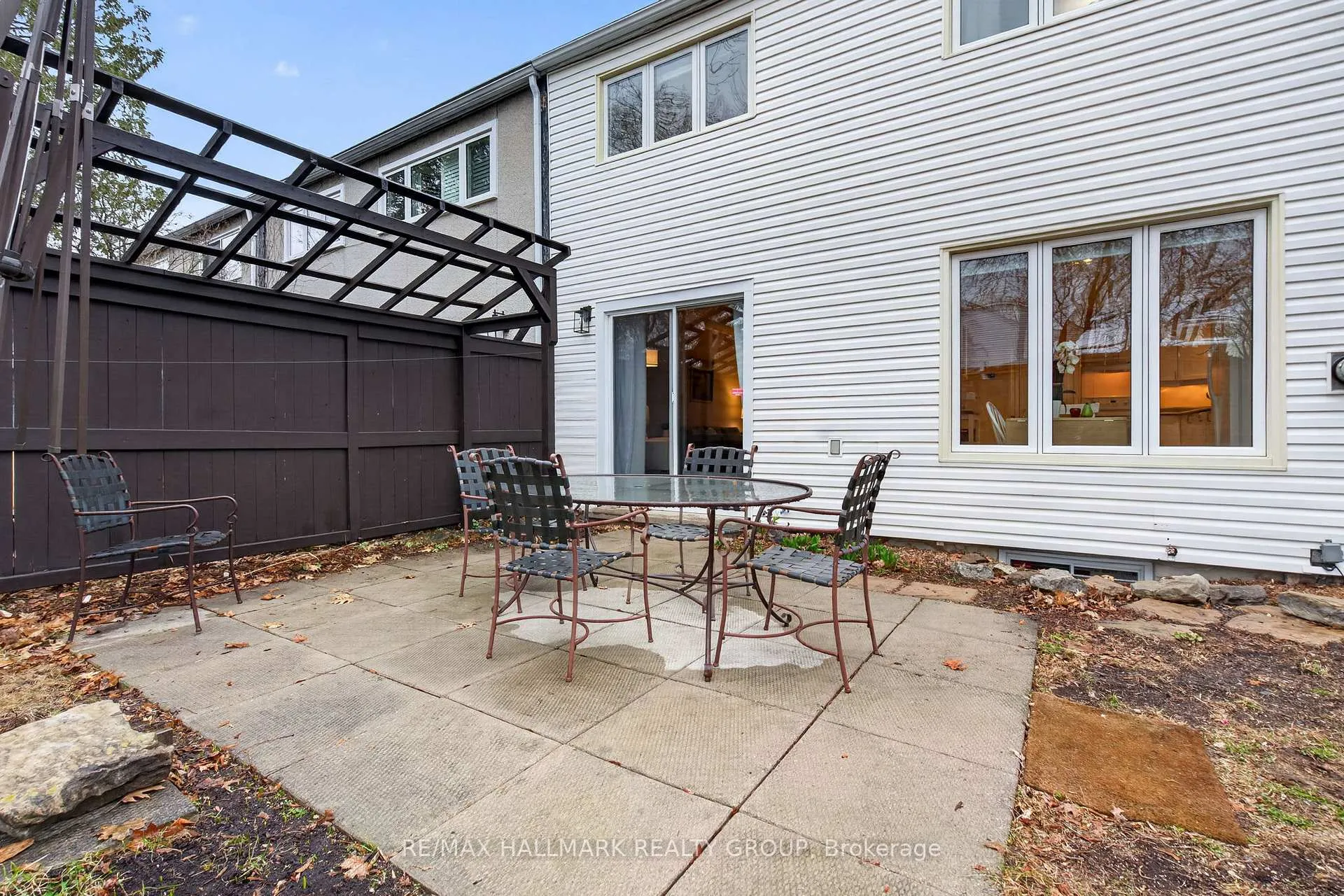 Photo 34 of 24 Hobart Crescent, Ottawa, Sheahan Estates/Trend Village — HOMEH