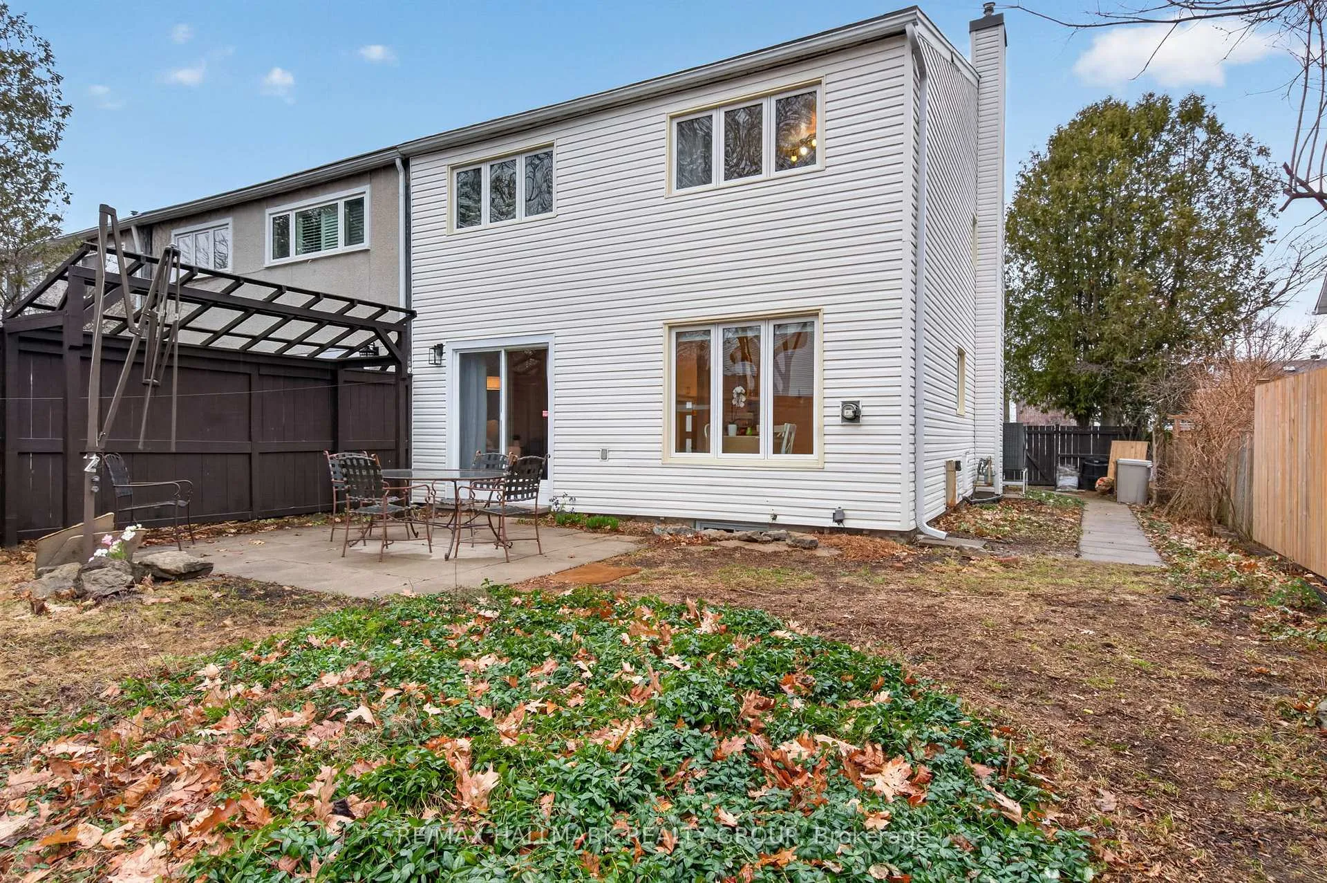 Photo 37 of 24 Hobart Crescent, Ottawa, Sheahan Estates/Trend Village — HOMEH