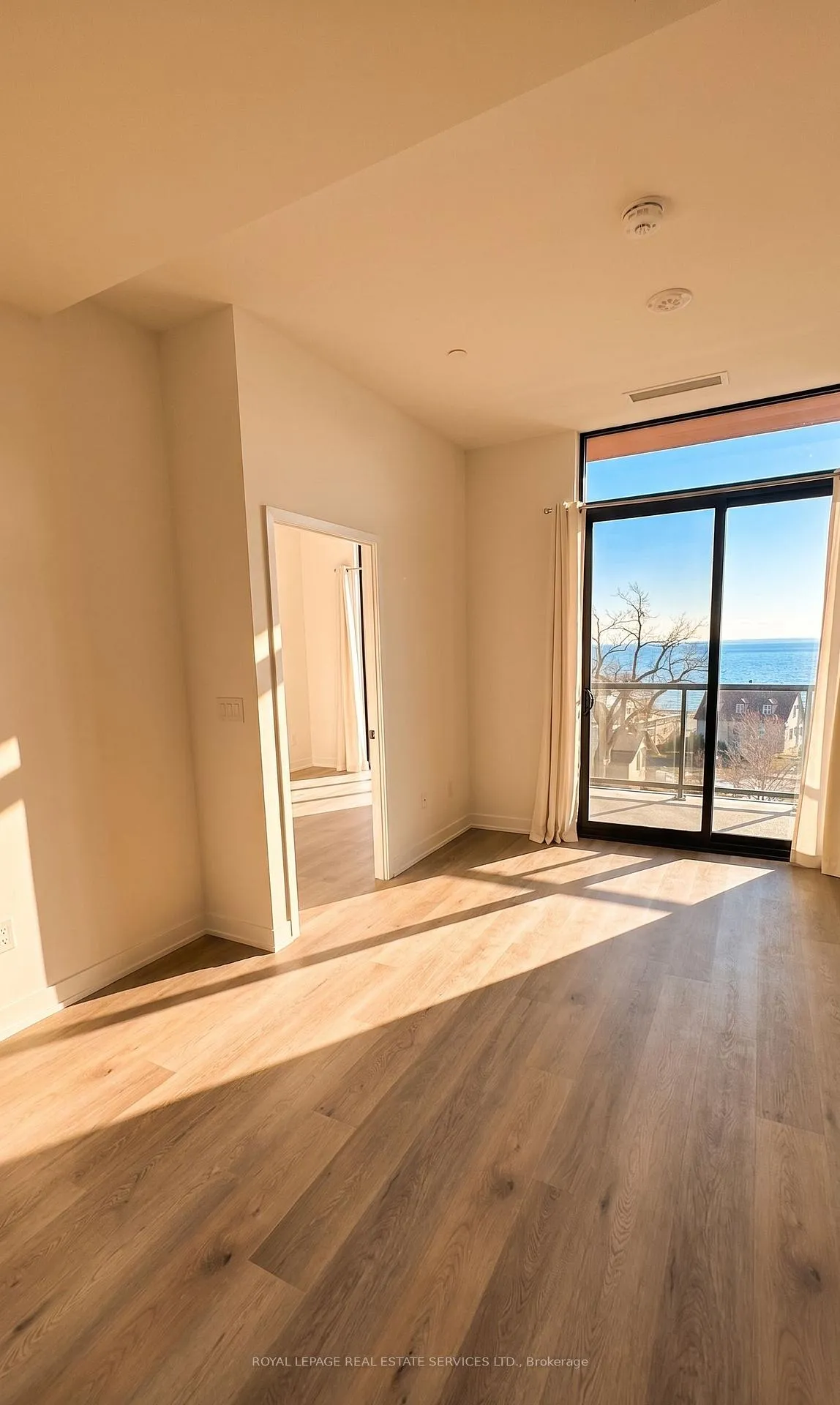 Photo 5 of Unit 411, 2075 Lakeshore Road, Burlington, Brant — HOMEH