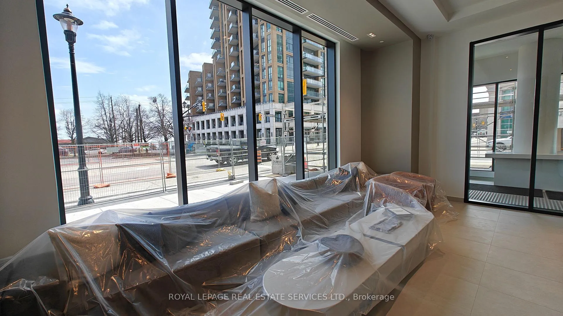 Photo 15 of Unit 411, 2075 Lakeshore Road, Burlington, Brant — HOMEH