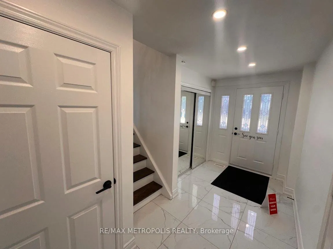 Photo 3 of 9 Gladiator Road, Markham, Bullock — HOMEH
