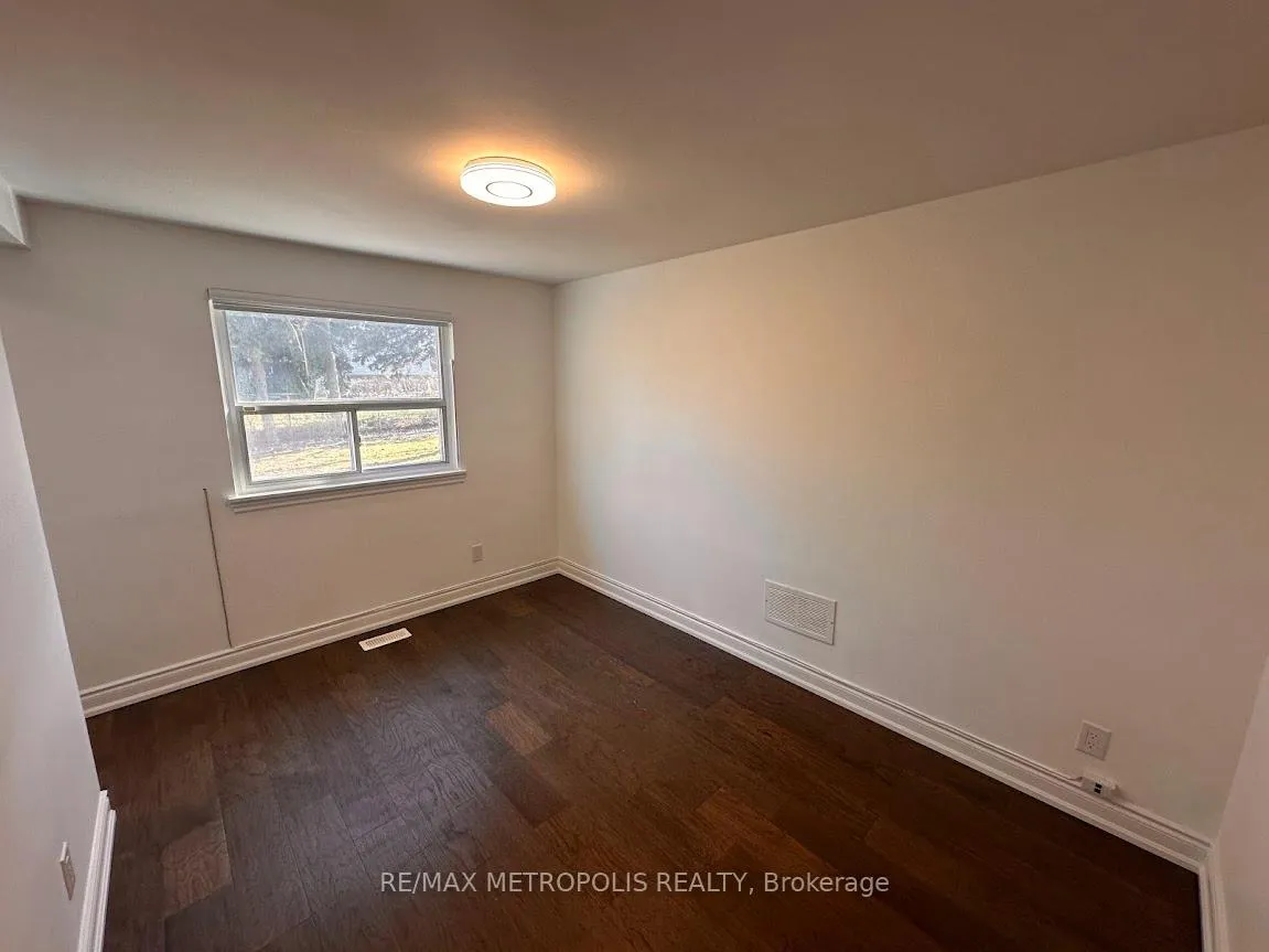 Photo 4 of 9 Gladiator Road, Markham, Bullock — HOMEH