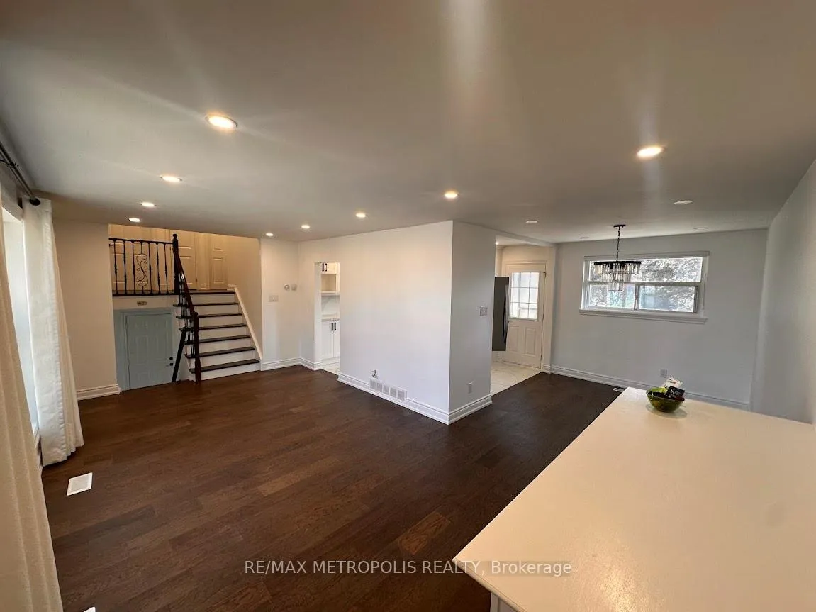 Photo 7 of 9 Gladiator Road, Markham, Bullock — HOMEH