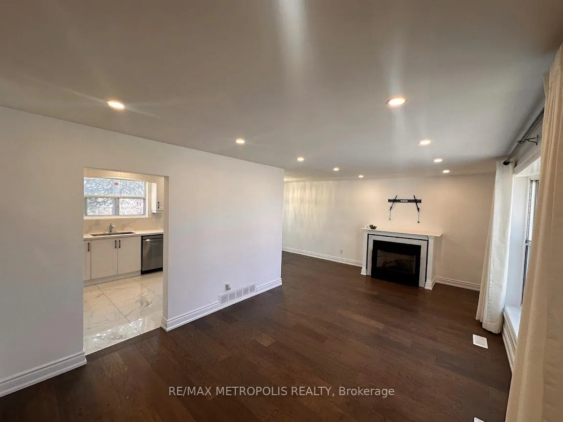 Photo 9 of 9 Gladiator Road, Markham, Bullock — HOMEH