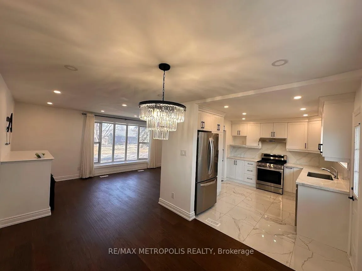 Photo 10 of 9 Gladiator Road, Markham, Bullock — HOMEH