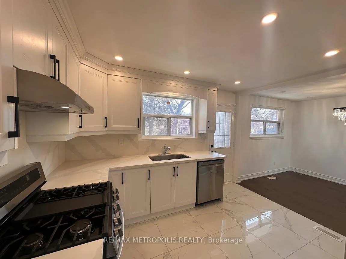 Photo 12 of 9 Gladiator Road, Markham, Bullock — HOMEH