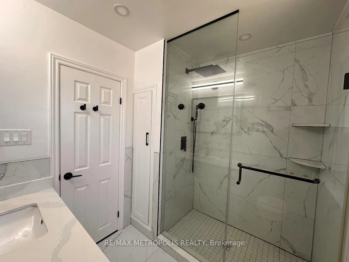 Photo 16 of 9 Gladiator Road, Markham, Bullock — HOMEH