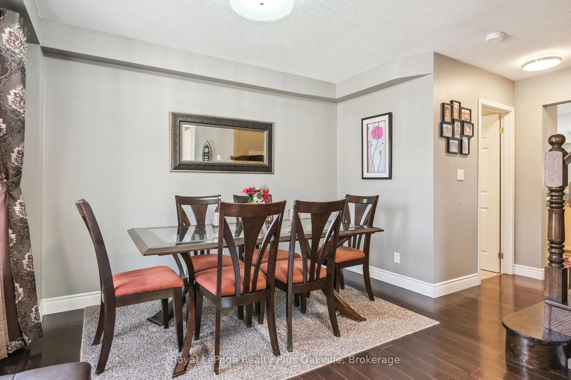 Photo 4 of 2244 Stokes Lane, Burlington, Orchard — HOMEH