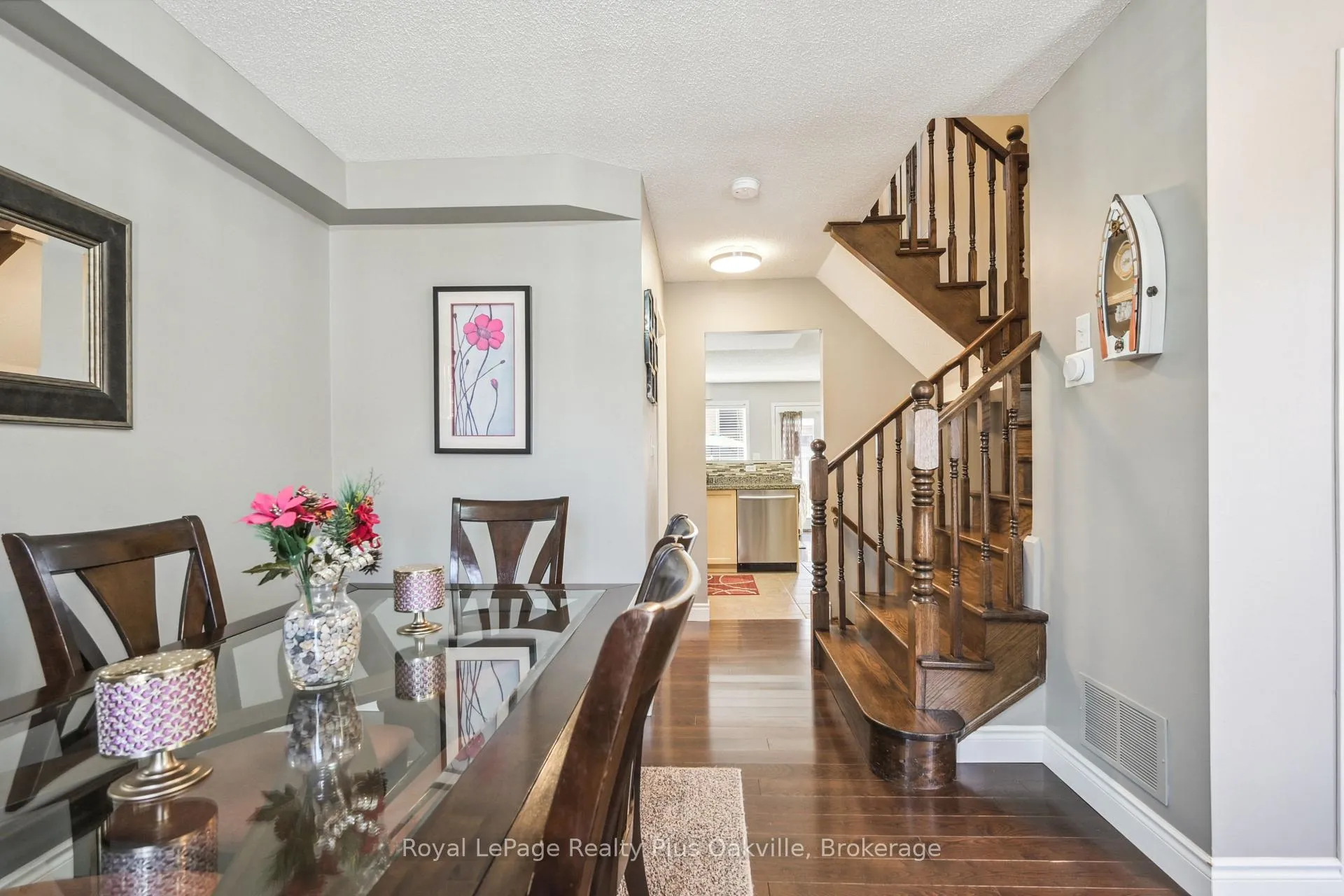 Photo 6 of 2244 Stokes Lane, Burlington, Orchard — HOMEH