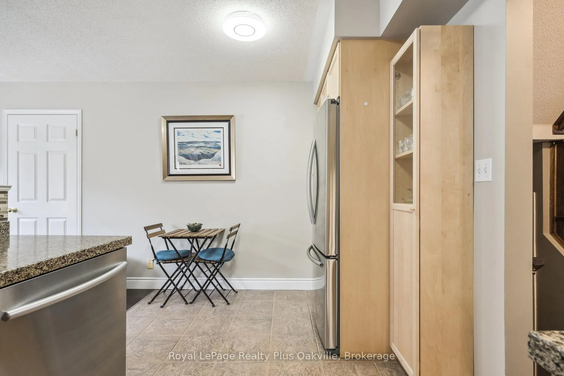 Photo 7 of 2244 Stokes Lane, Burlington, Orchard — HOMEH