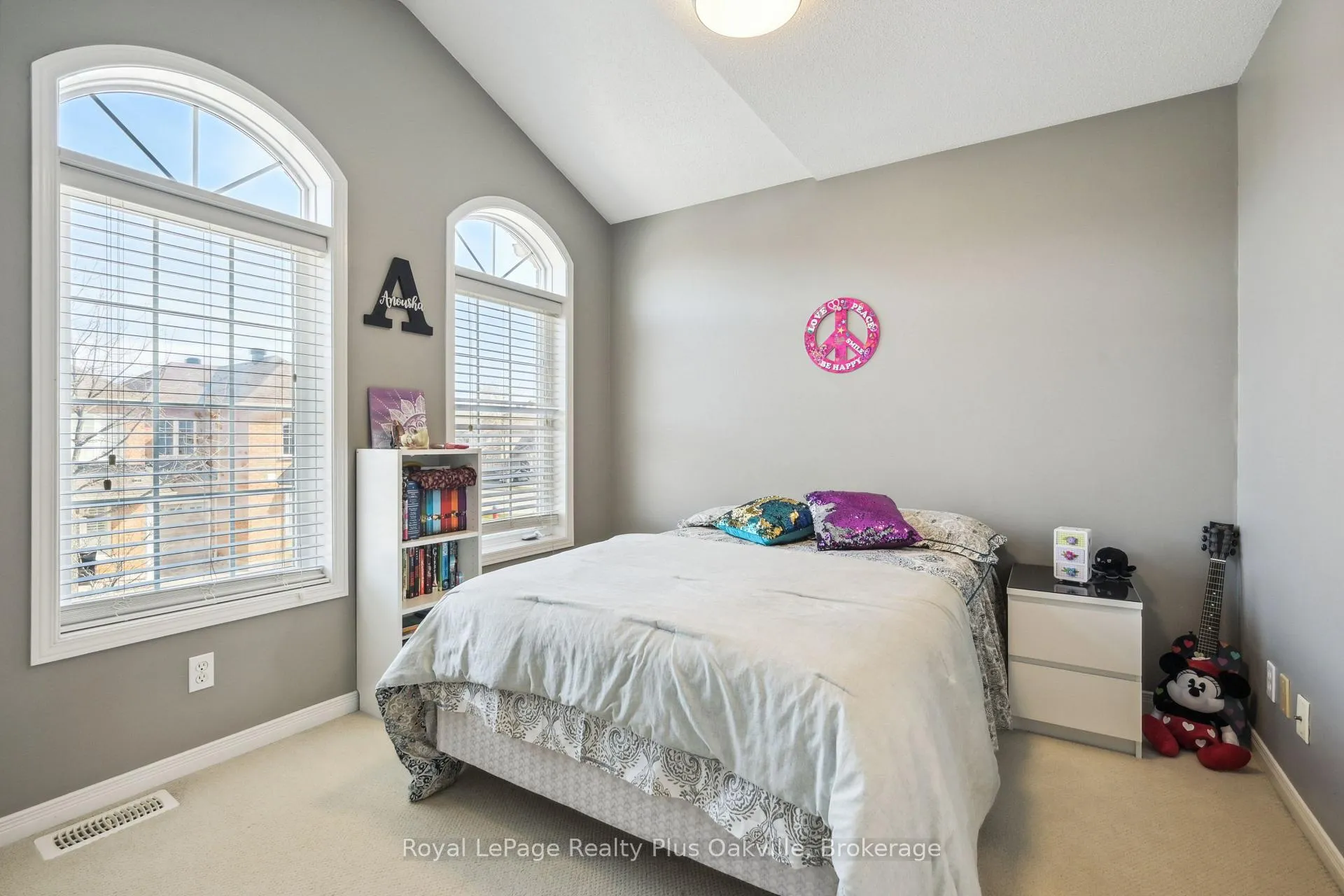 Photo 17 of 2244 Stokes Lane, Burlington, Orchard — HOMEH