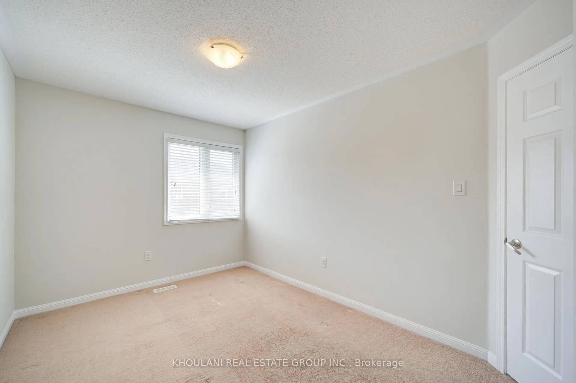 Photo 32 of 1034 Diefenbaker Street, Milton, Willmott — HOMEH