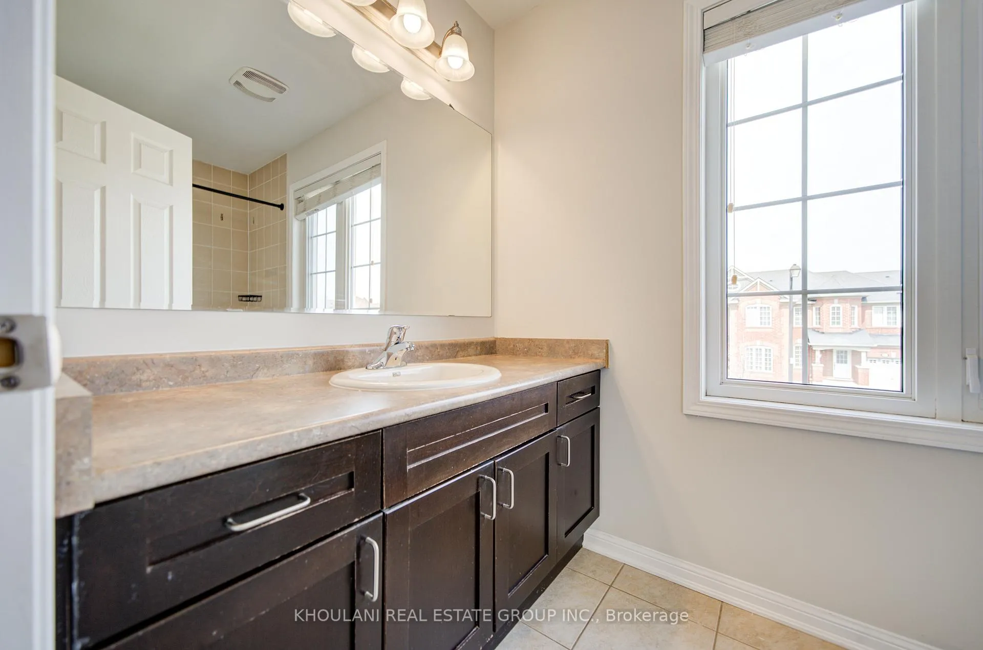 Photo 33 of 1034 Diefenbaker Street, Milton, Willmott — HOMEH