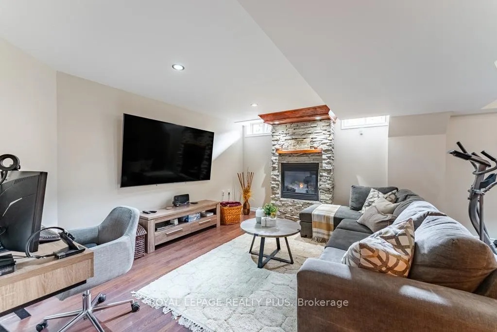 Photo 32 of 580 Holland Heights, Milton, Scott — HOMEH