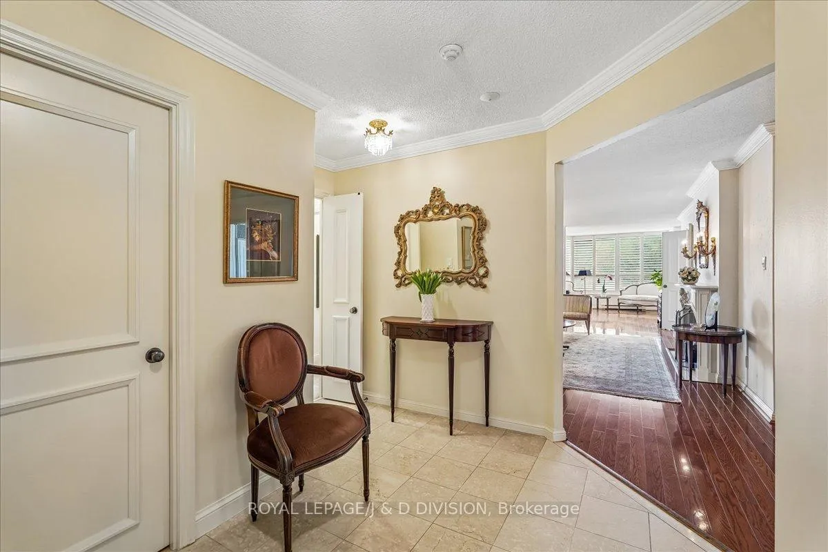 Photo 4 of Unit 507, 3800 Yonge Street, Toronto, Bedford Park-Nortown — HOMEH