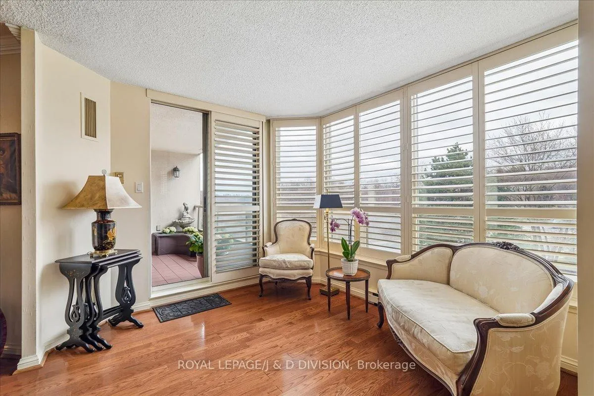 Photo 11 of Unit 507, 3800 Yonge Street, Toronto, Bedford Park-Nortown — HOMEH