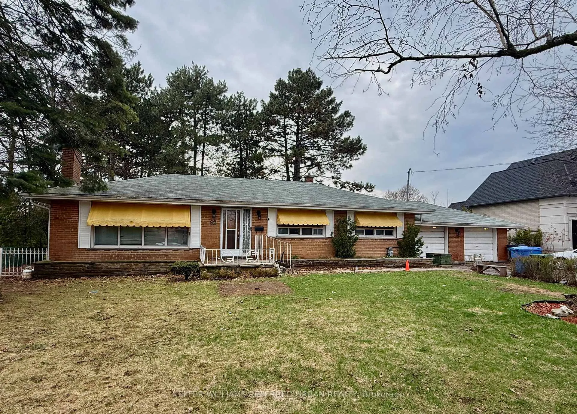 Front of 62 Glen Watford Drive