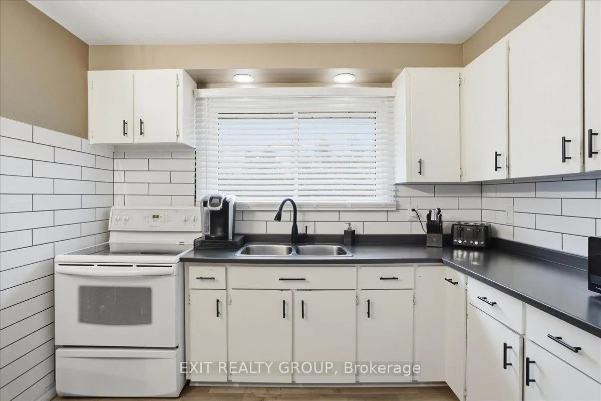 Photo 6 of 518 Aikins Road, Quinte West, Sidney Ward — HOMEH