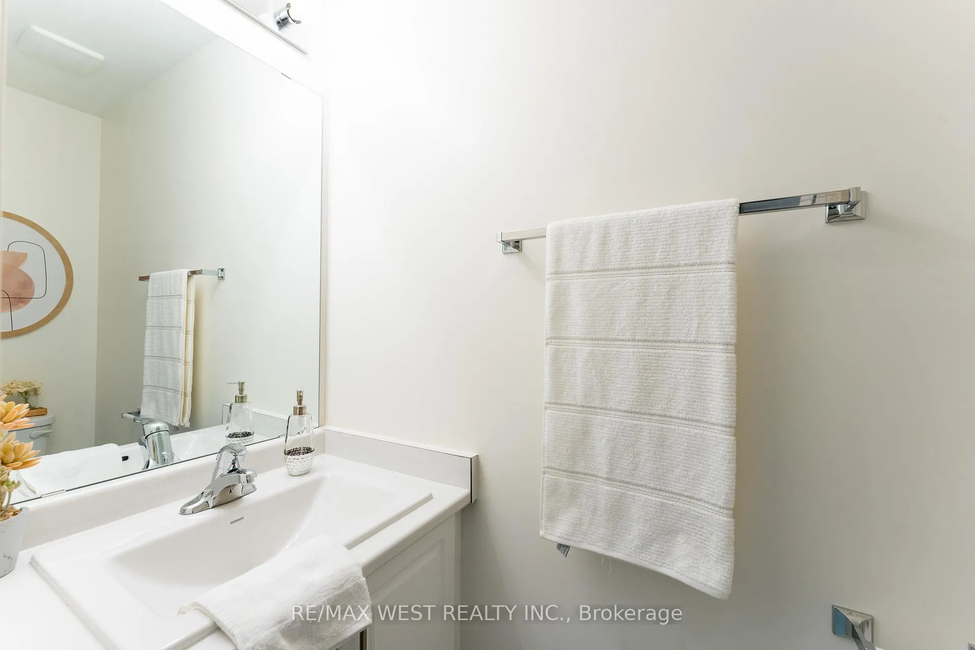 Photo 7 of 153 Sailors Landing Drive, Clarington, Bowmanville — HOMEH