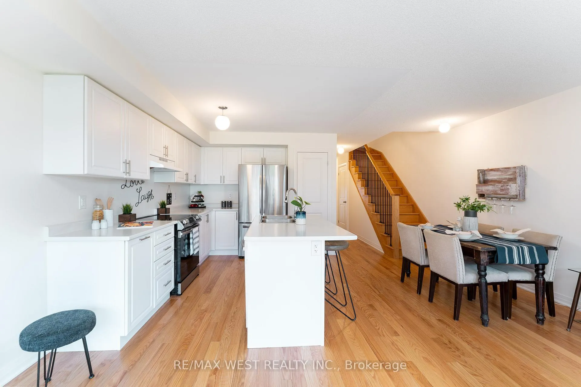Photo 12 of 153 Sailors Landing Drive, Clarington, Bowmanville — HOMEH