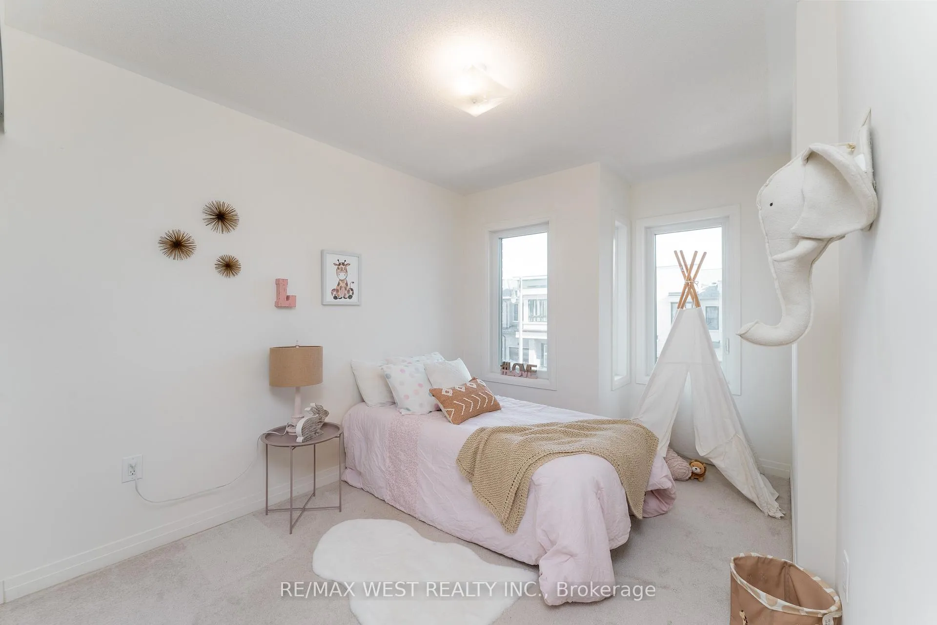 Photo 20 of 153 Sailors Landing Drive, Clarington, Bowmanville — HOMEH