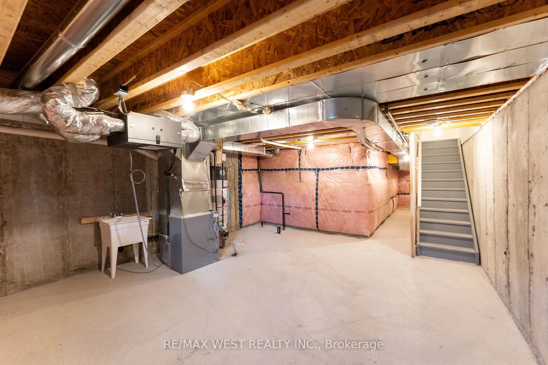 Photo 32 of 153 Sailors Landing Drive, Clarington, Bowmanville — HOMEH