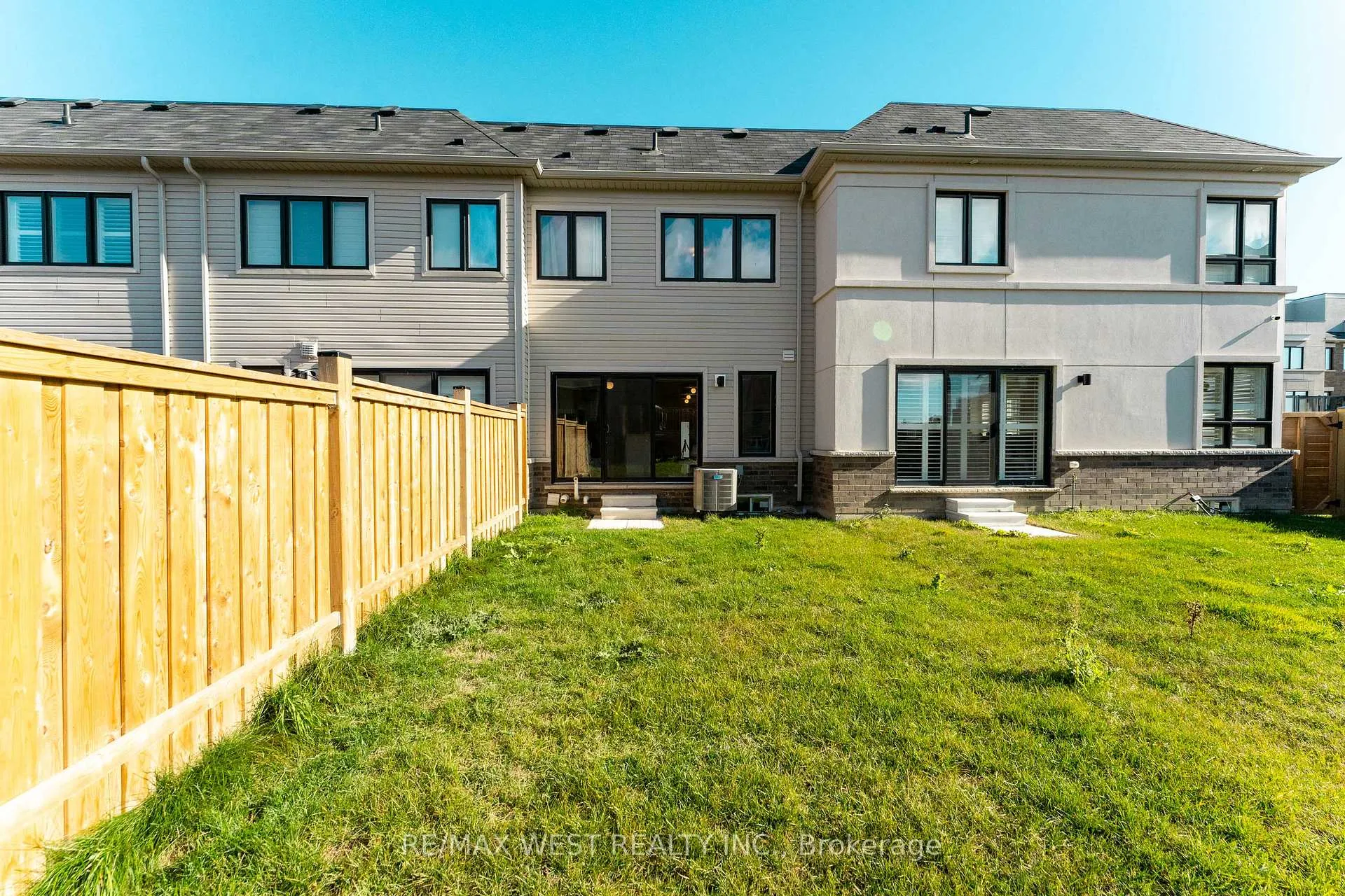 Photo 38 of 153 Sailors Landing Drive, Clarington, Bowmanville — HOMEH