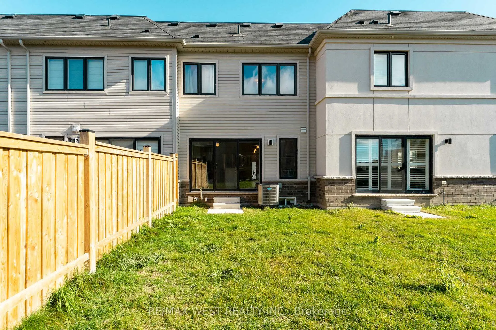 Photo 39 of 153 Sailors Landing Drive, Clarington, Bowmanville — HOMEH