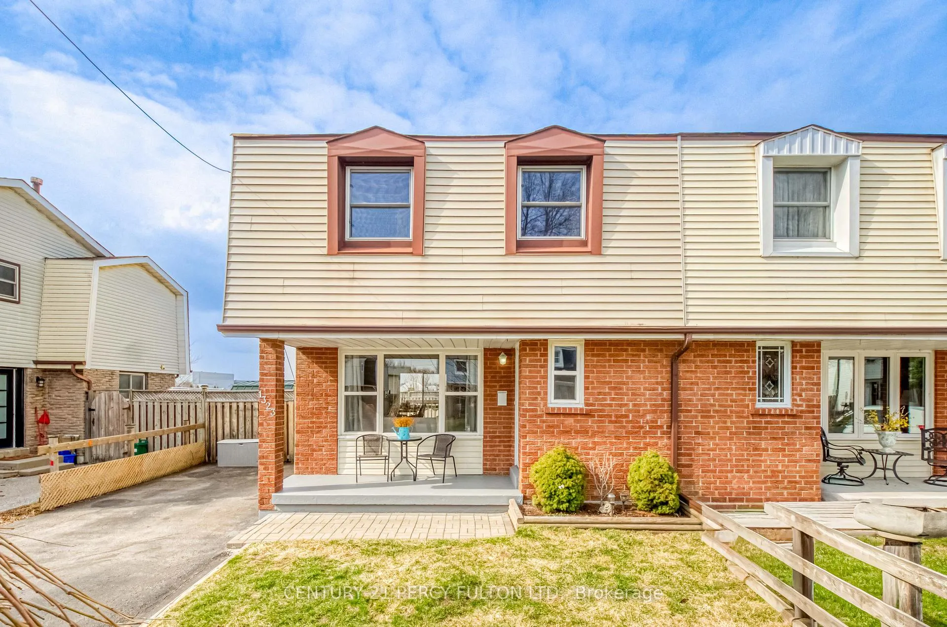 Photo 1 of 1323 Fenelon Crescent, Oshawa, Stevenson — HOMEH