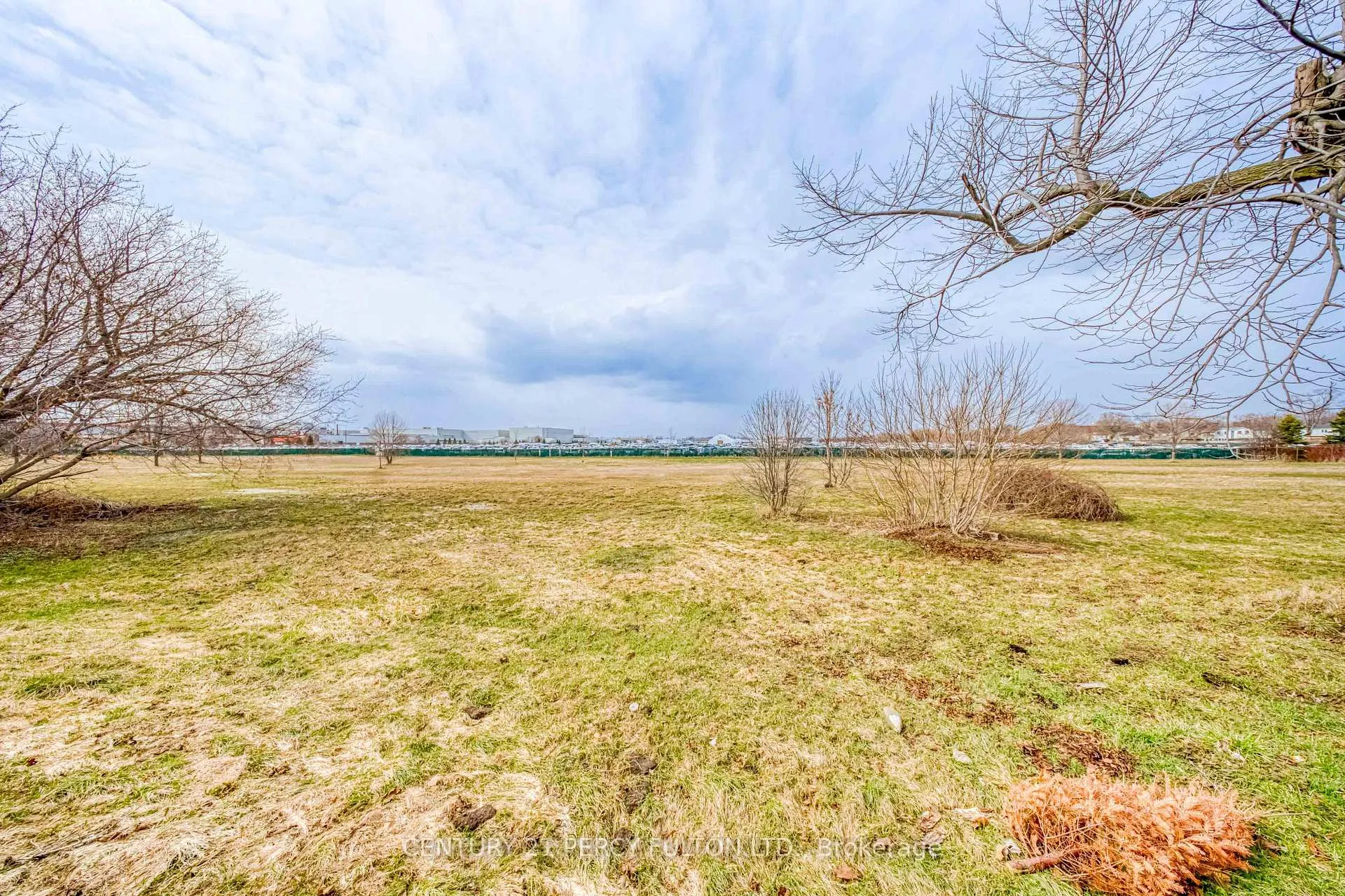 Photo 37 of 1323 Fenelon Crescent, Oshawa, Stevenson — HOMEH