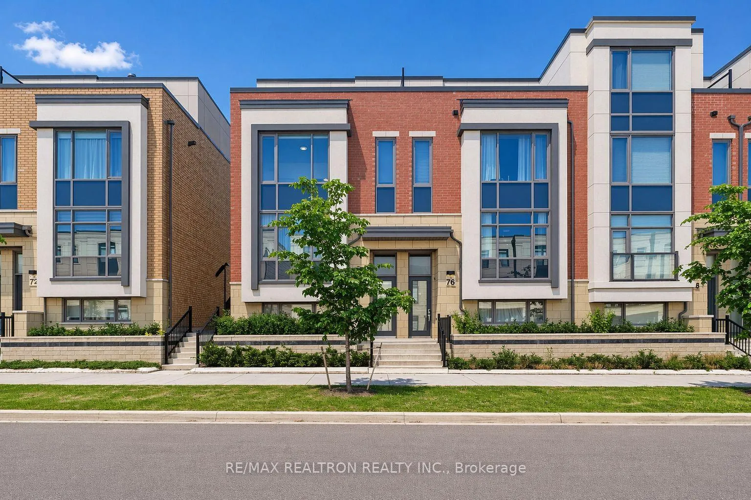 Photo 1 of 74 William Saville Street E, Markham, Unionville — HOMEH