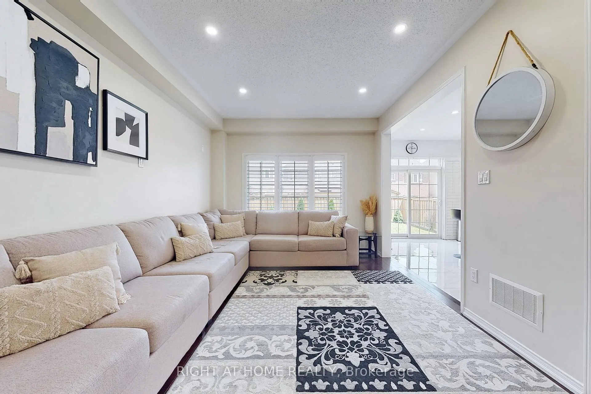 Photo 10 of 1733 Frederick Mason Drive E, Oshawa, Taunton — HOMEH