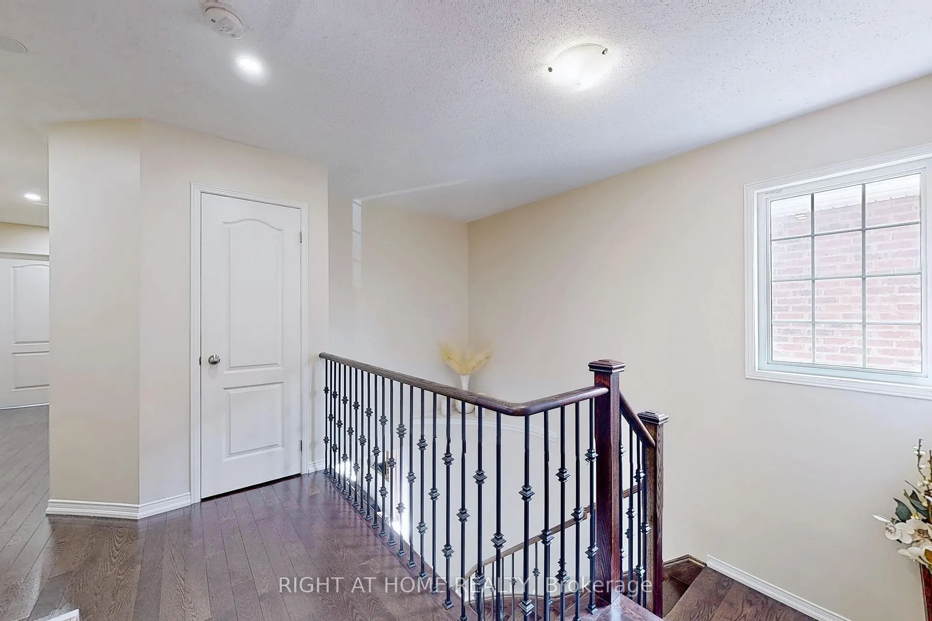 Photo 24 of 1733 Frederick Mason Drive E, Oshawa, Taunton — HOMEH