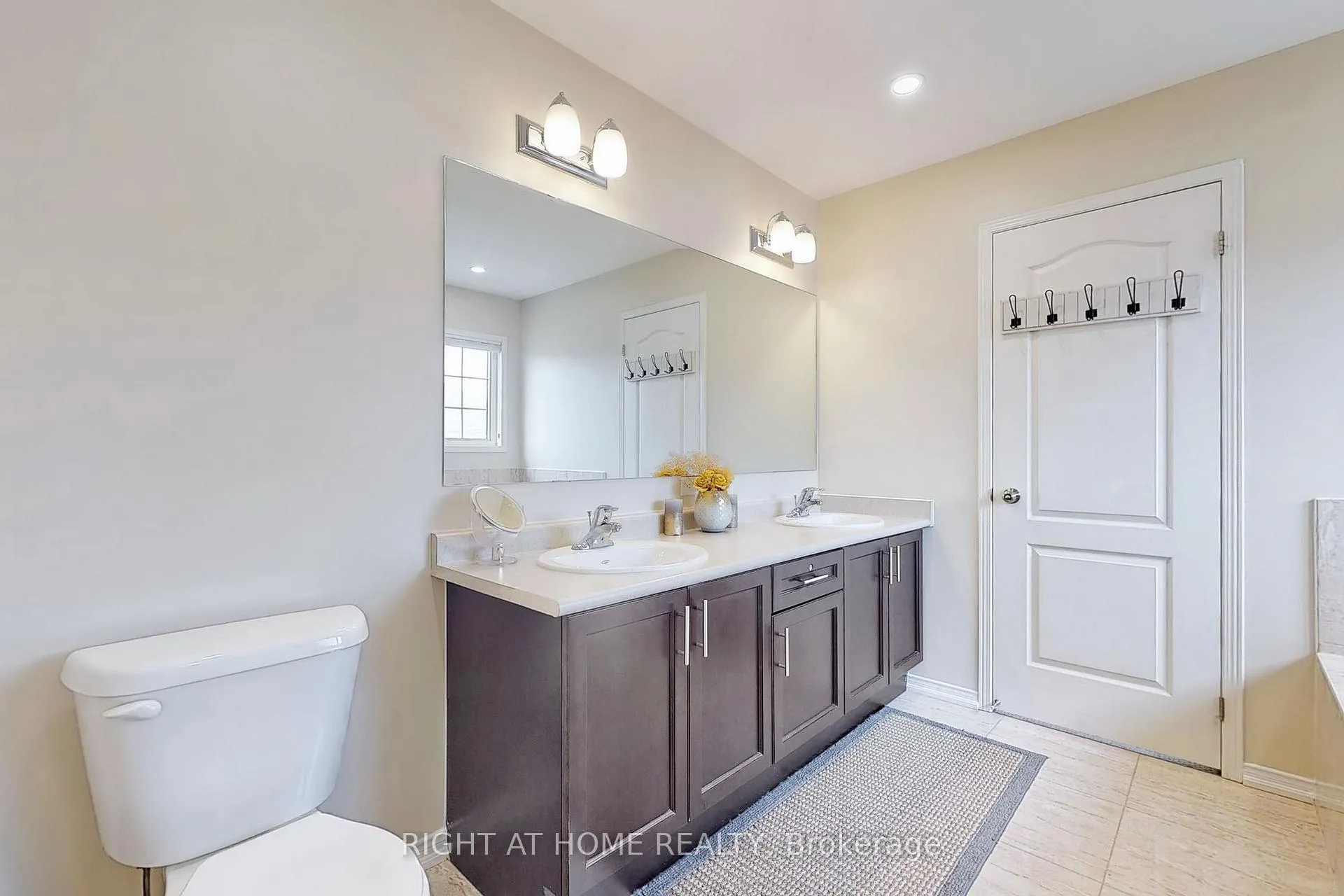 Photo 31 of 1733 Frederick Mason Drive E, Oshawa, Taunton — HOMEH