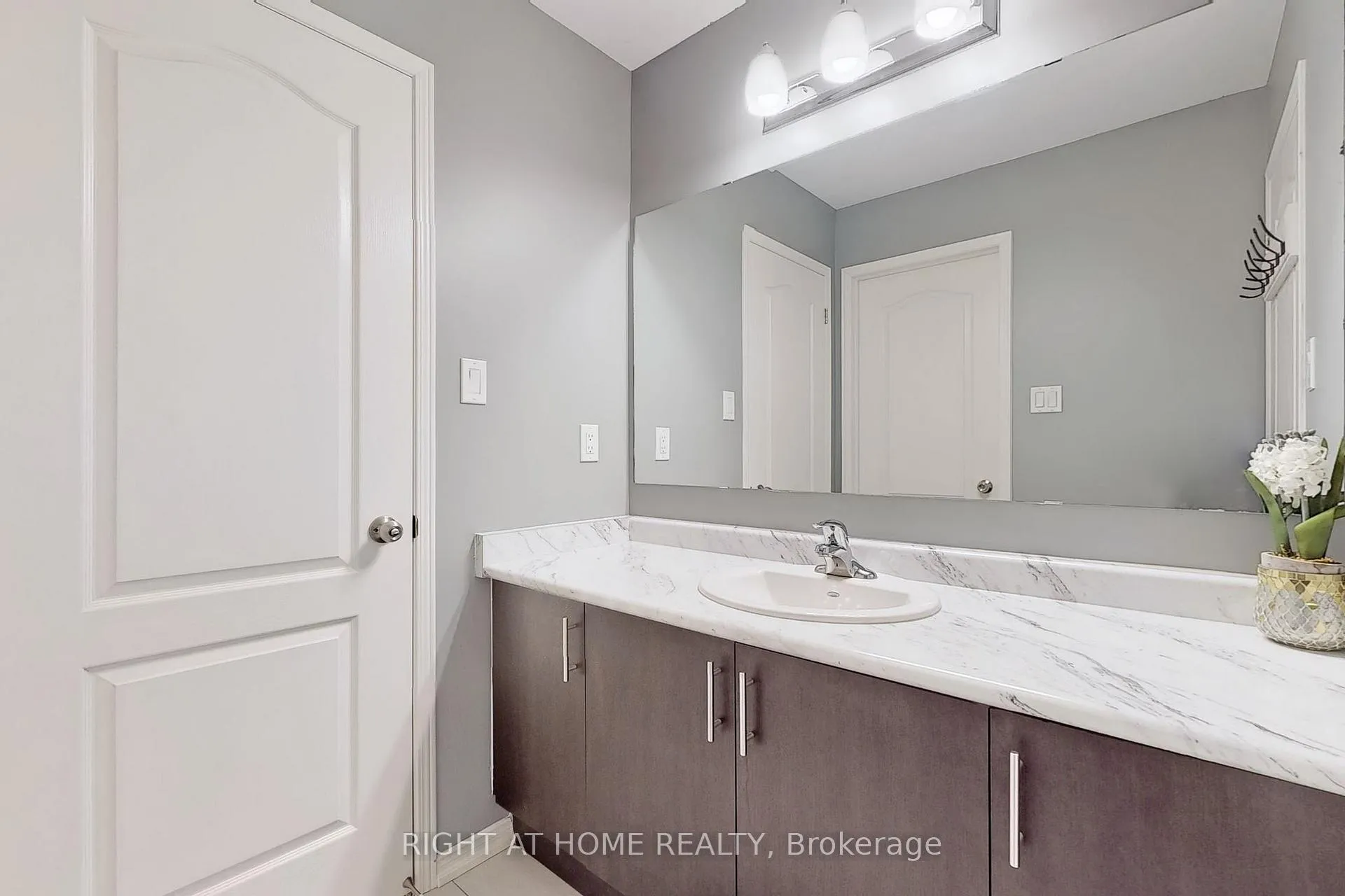 Photo 37 of 1733 Frederick Mason Drive E, Oshawa, Taunton — HOMEH