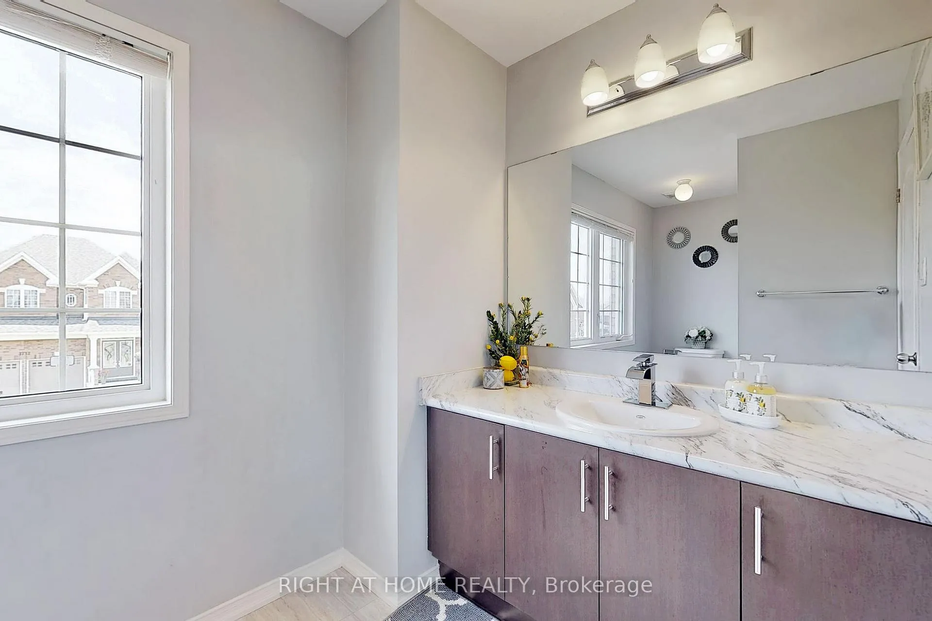Photo 46 of 1733 Frederick Mason Drive E, Oshawa, Taunton — HOMEH