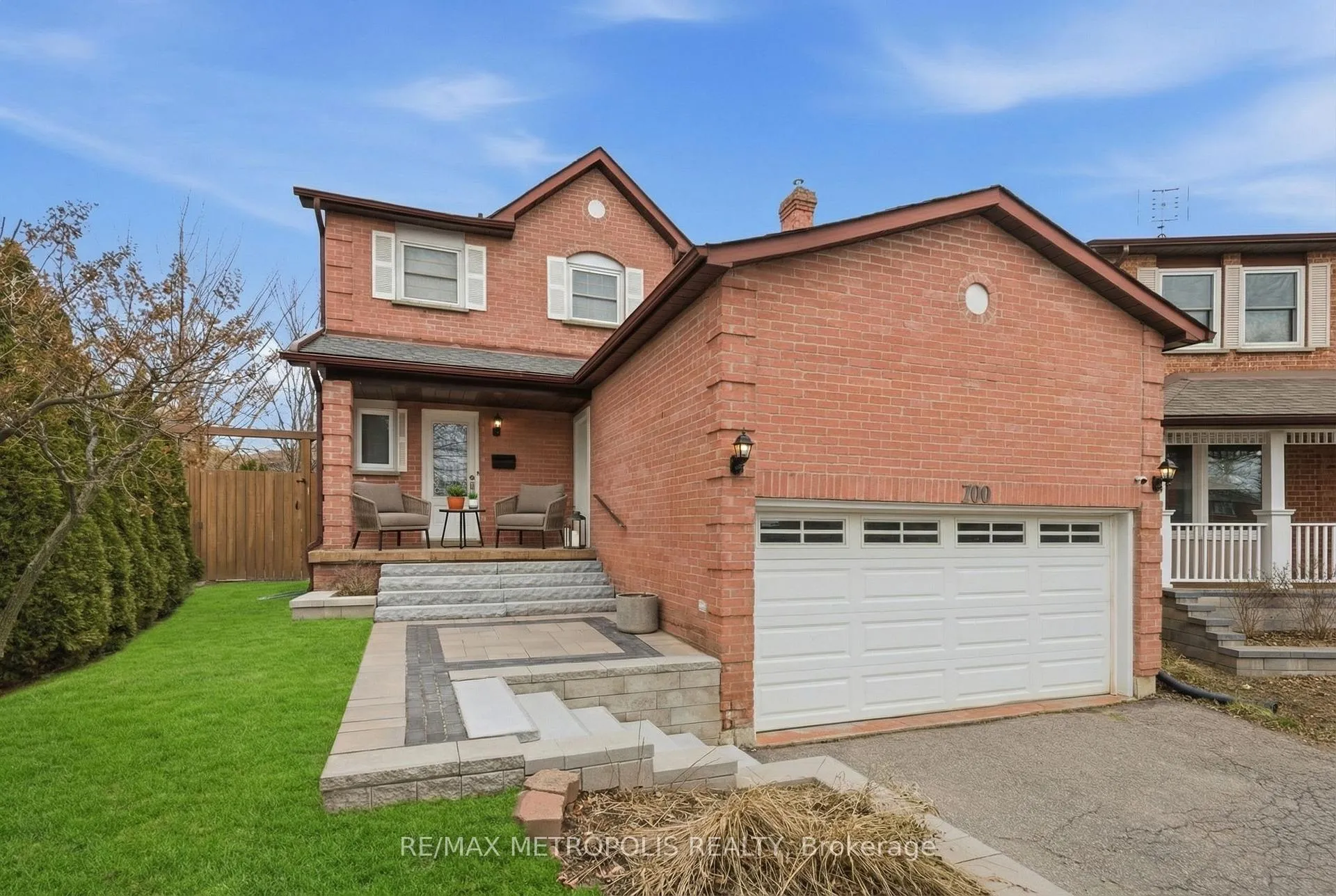 Photo 1 of 700 Mountjoy Court, Oshawa, Pinecrest — HOMEH