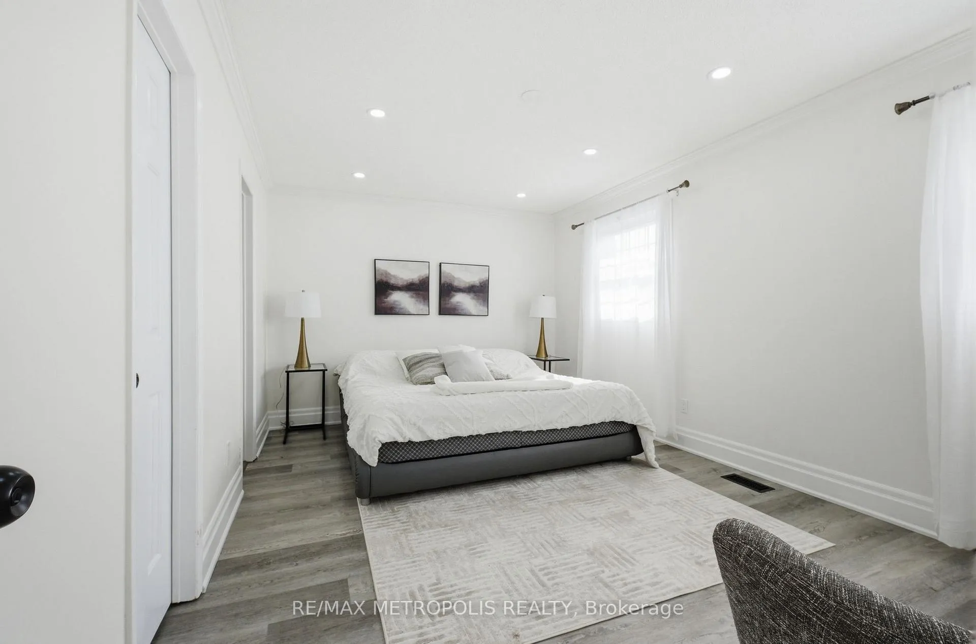 Photo 14 of 700 Mountjoy Court, Oshawa, Pinecrest — HOMEH