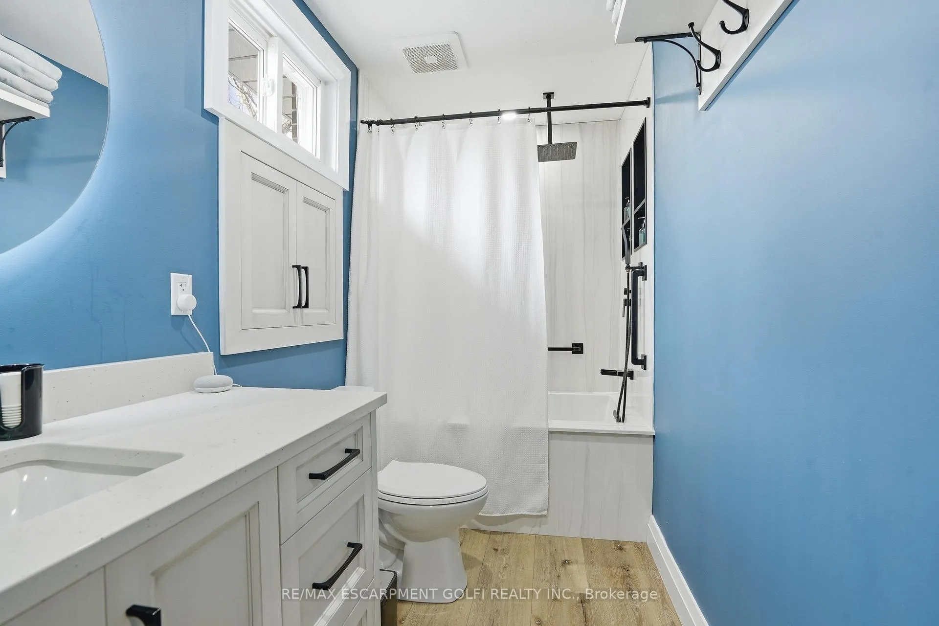 Photo 14 of 101 Livingston Avenue, Grimsby, Grimsby West — HOMEH