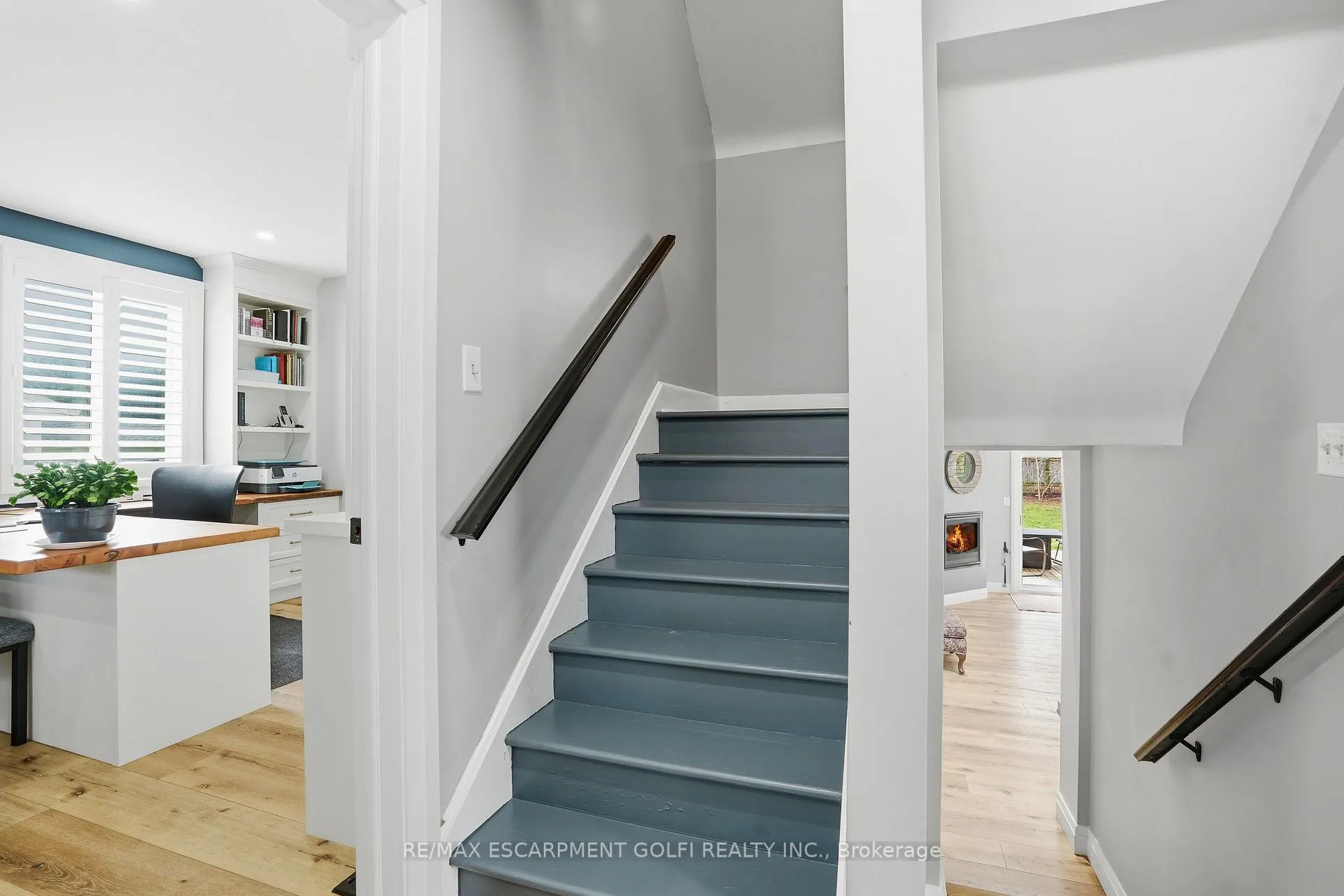 Photo 15 of 101 Livingston Avenue, Grimsby, Grimsby West — HOMEH