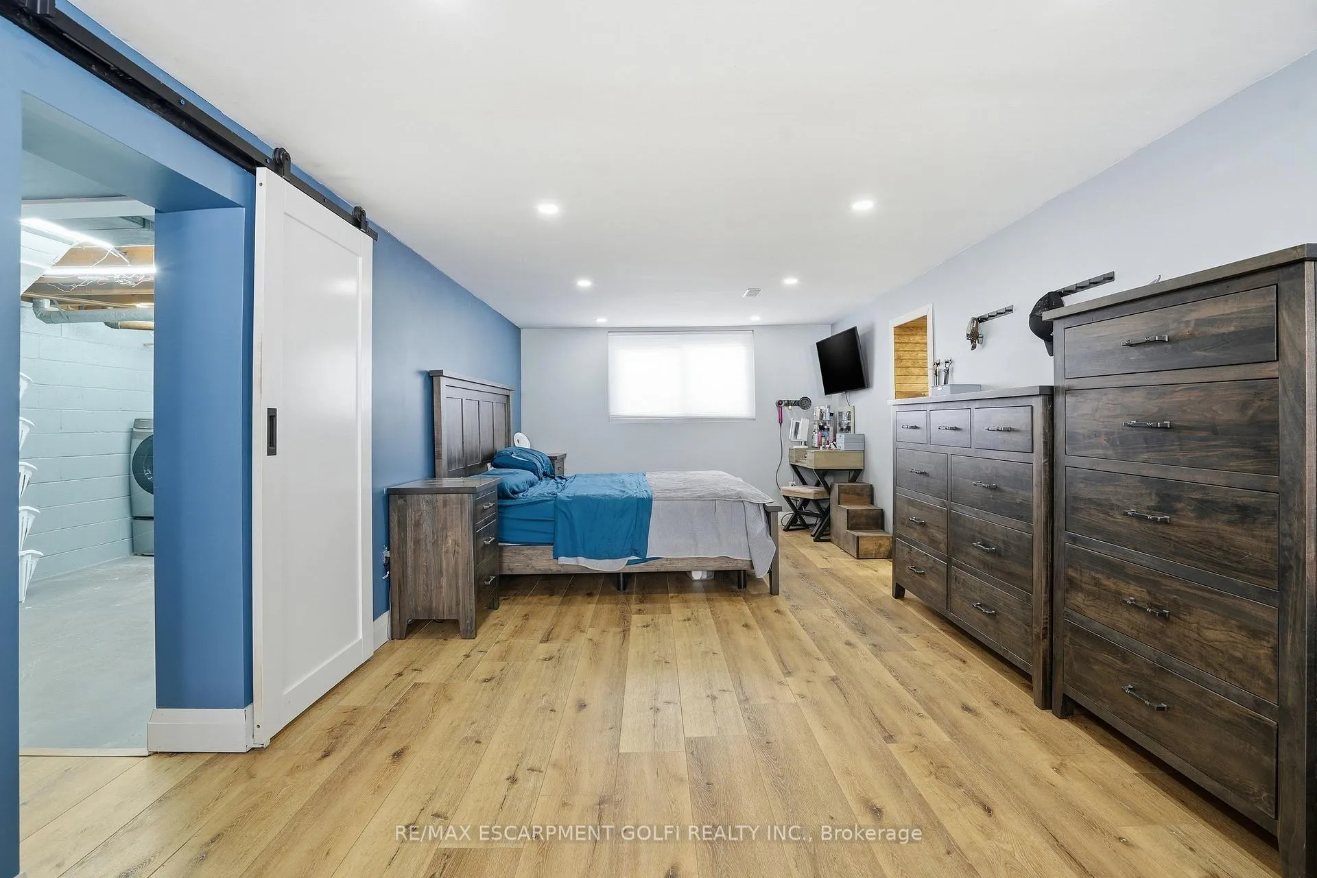 Photo 25 of 101 Livingston Avenue, Grimsby, Grimsby West — HOMEH
