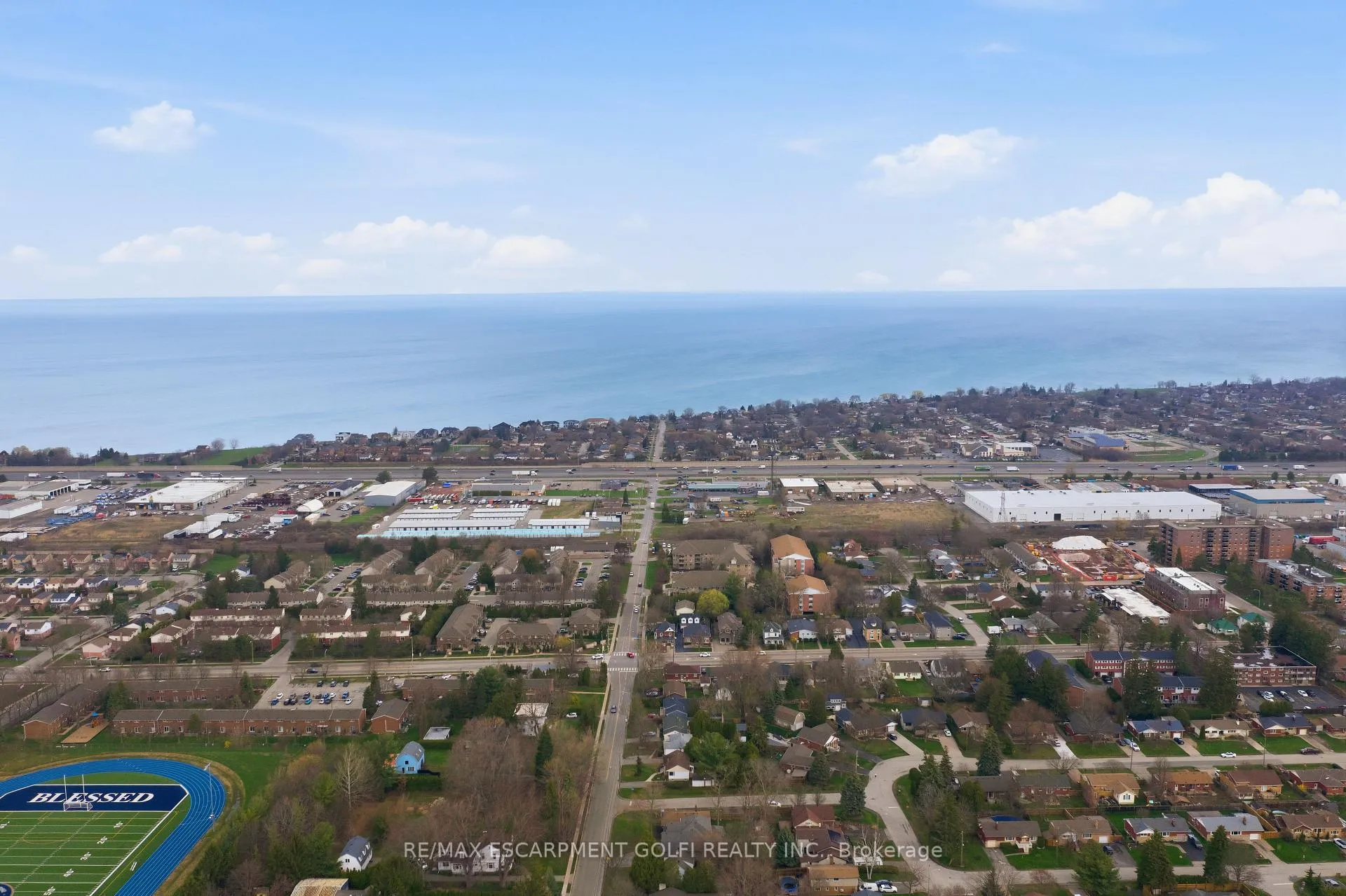 Photo 33 of 101 Livingston Avenue, Grimsby, Grimsby West — HOMEH