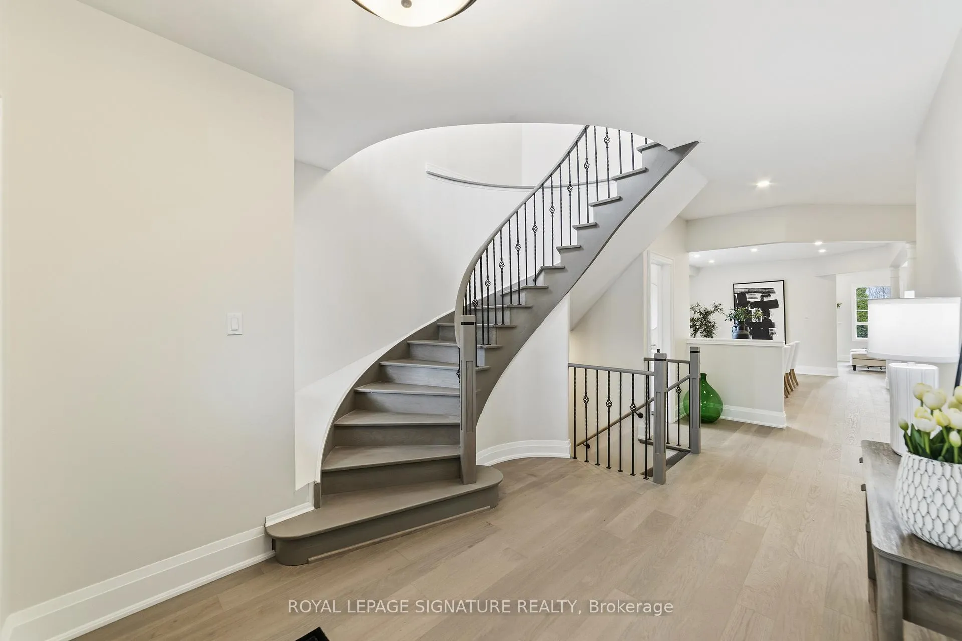 Photo 5 of 93 Dewar Court, Milton, Dempsey — HOMEH