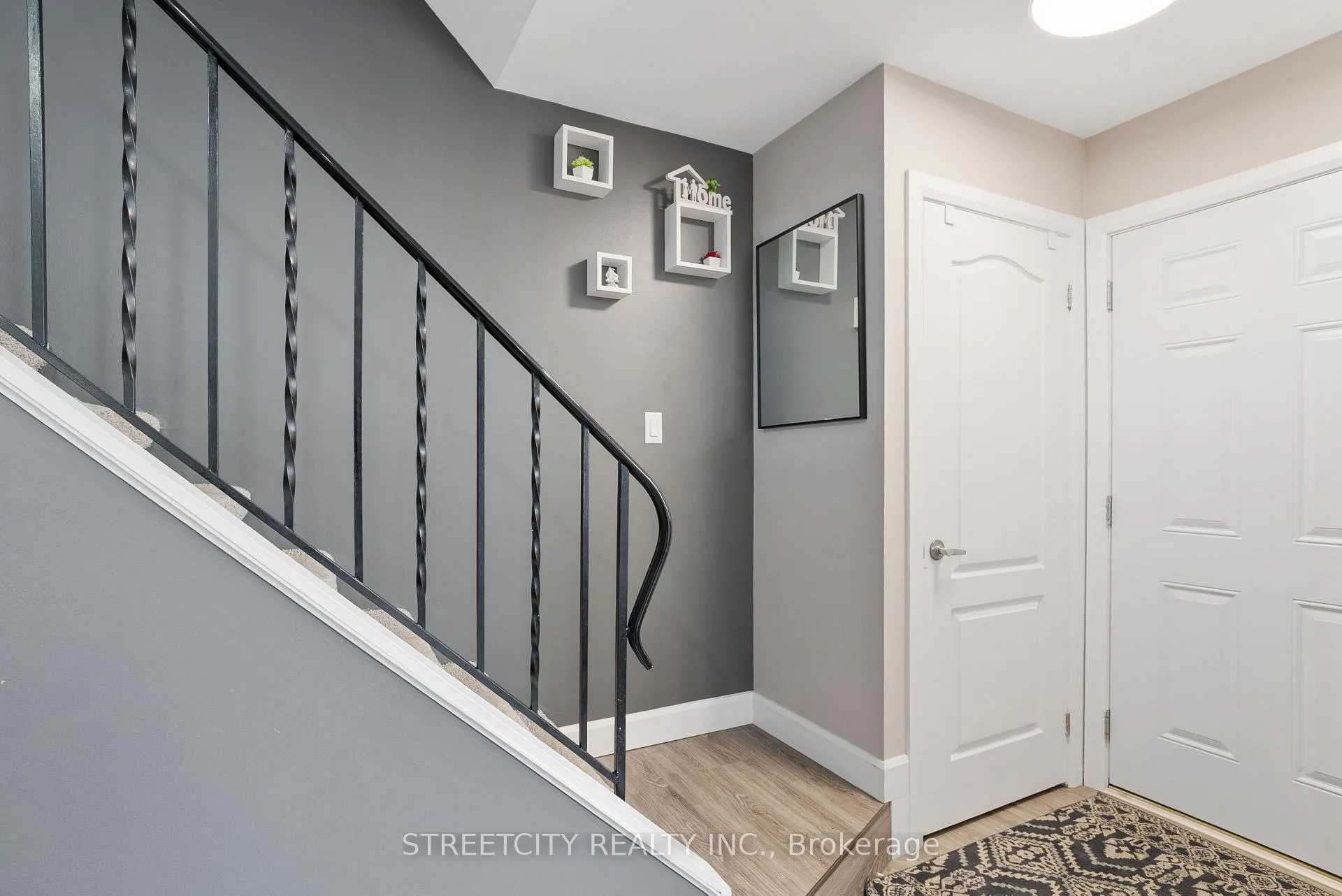 Photo 4 of 190 Spence Drive, Strathroy-Caradoc, SW — HOMEH
