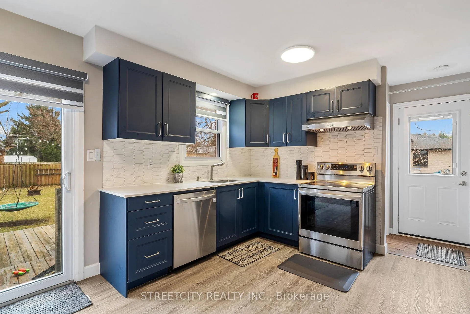 Photo 10 of 190 Spence Drive, Strathroy-Caradoc, SW — HOMEH