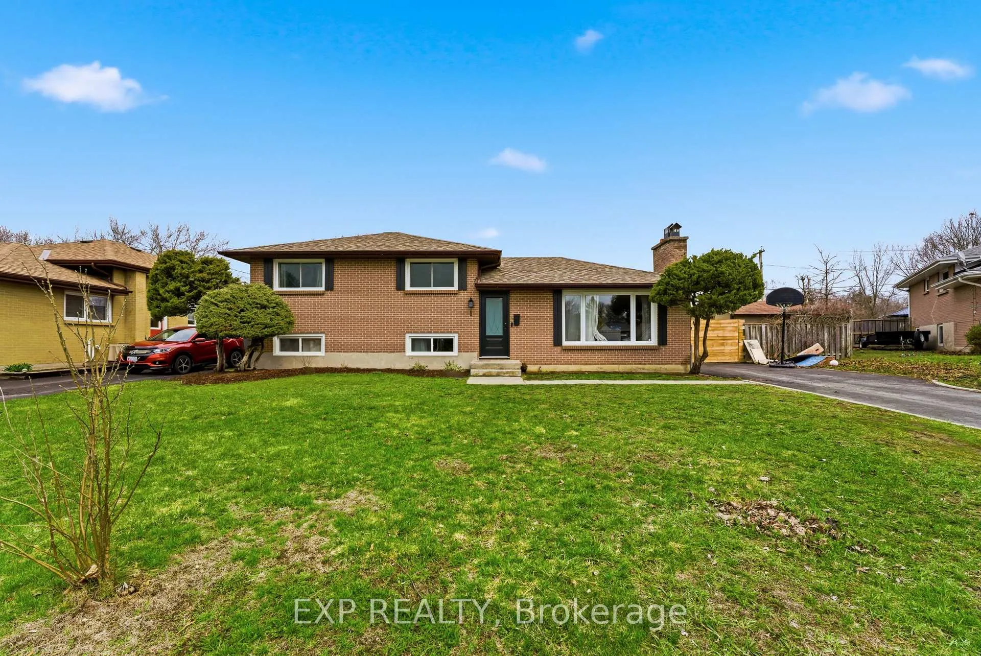 Photo 2 of 1 Nelles Avenue, Quinte West, Sidney Ward — HOMEH