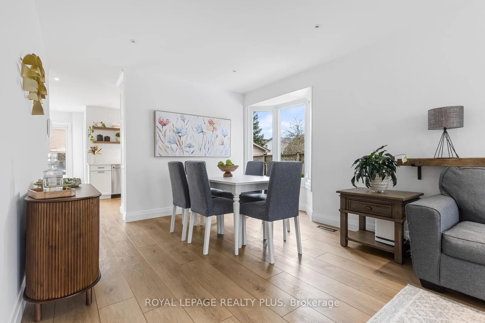 Photo 13 of 5 Anjou Place, Hamilton, Stoney Creek Mountain — HOMEH
