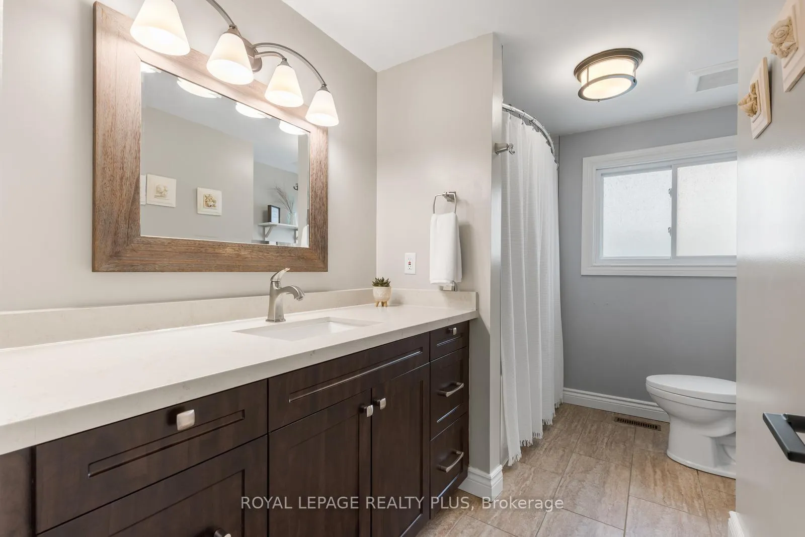 Photo 25 of 5 Anjou Place, Hamilton, Stoney Creek Mountain — HOMEH