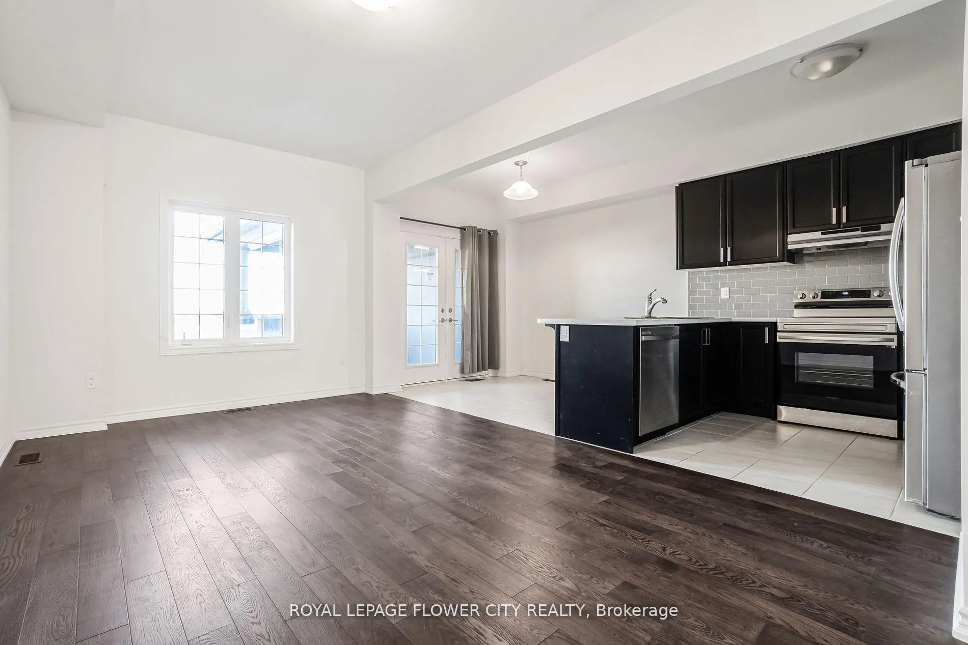 Photo 7 of 152 Flagg Avenue, Brant, Paris — HOMEH